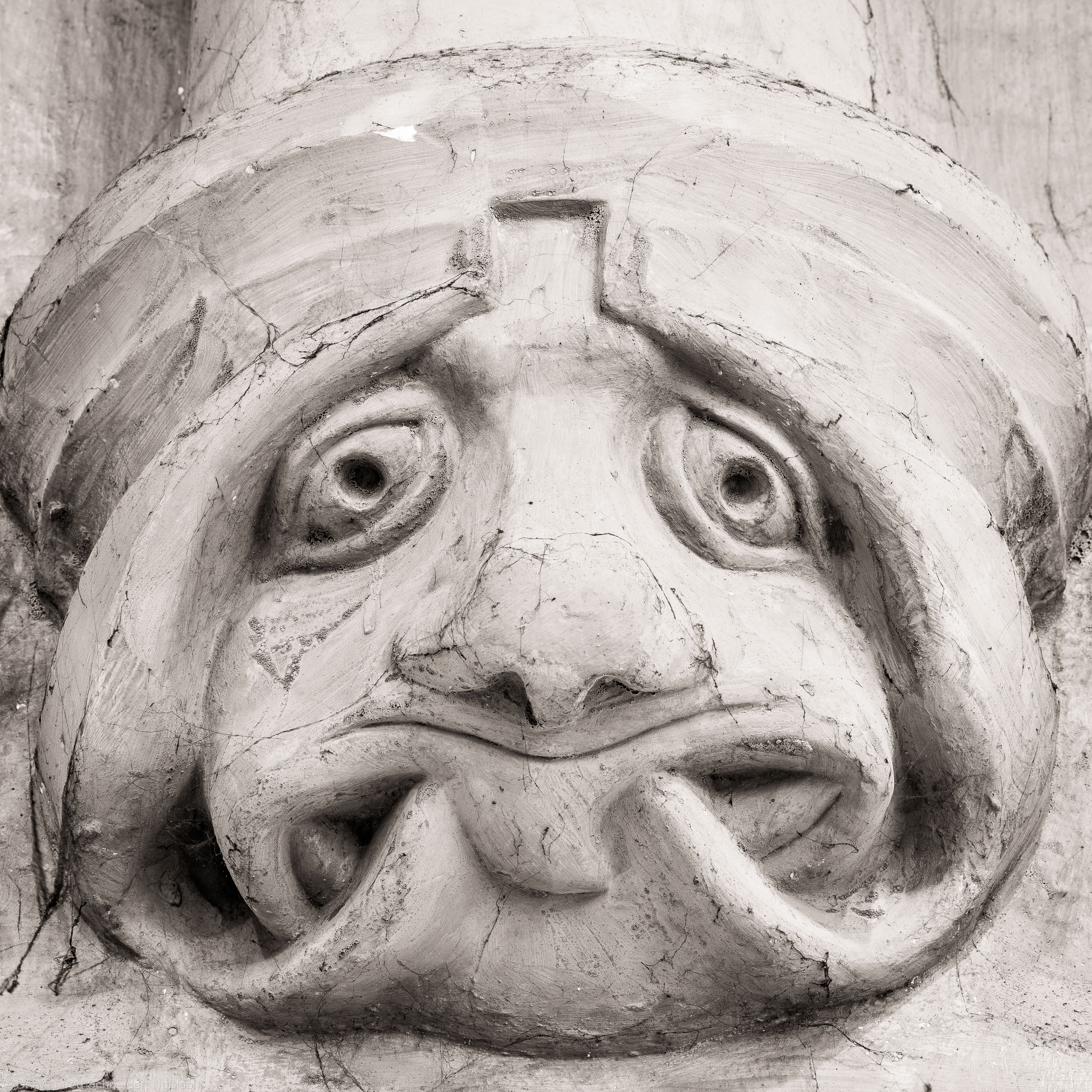 Heidelberg - Heiliggeistkirche - Nordschiff - 1. Figur am unteren Dienstabschluß, von Westen aus gezählt (aufgenommen im März 2013, am frühen Nachmittag)