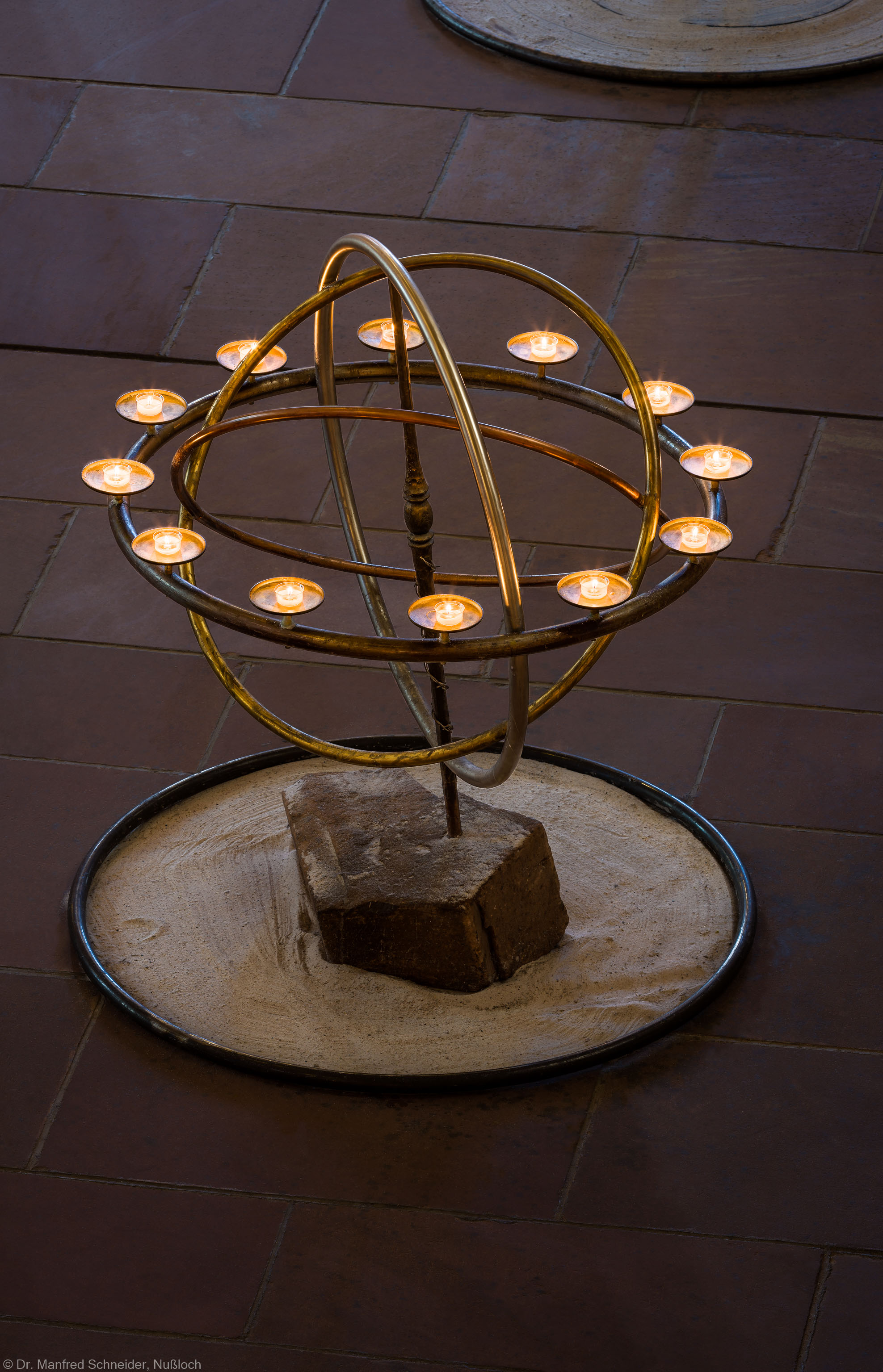 Heidelberg - Heiliggeistkirche - Südschiff - Epiphanias-Leuchter von Dieter Knorzer (aufgenommen im März 2013, am Nachmittag)