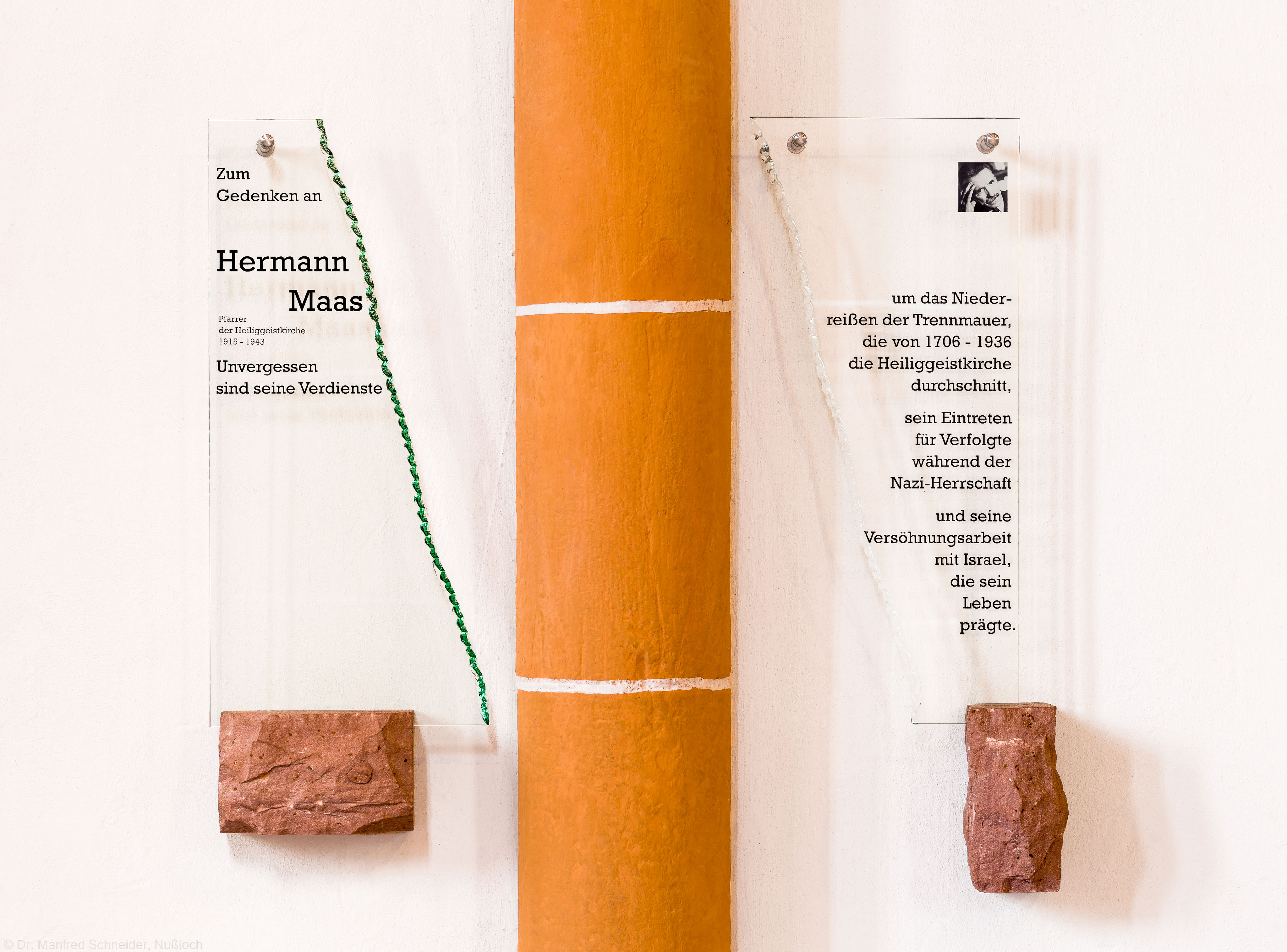 Heidelberg - Heiliggeistkirche - Südschiff/Chor - Gedenktafel für Hermann Maas, an der Südwand, in Höhe der ehemaligen Scheidewand (aufgenommen im Januar 2014, am frühen Nachmittag)