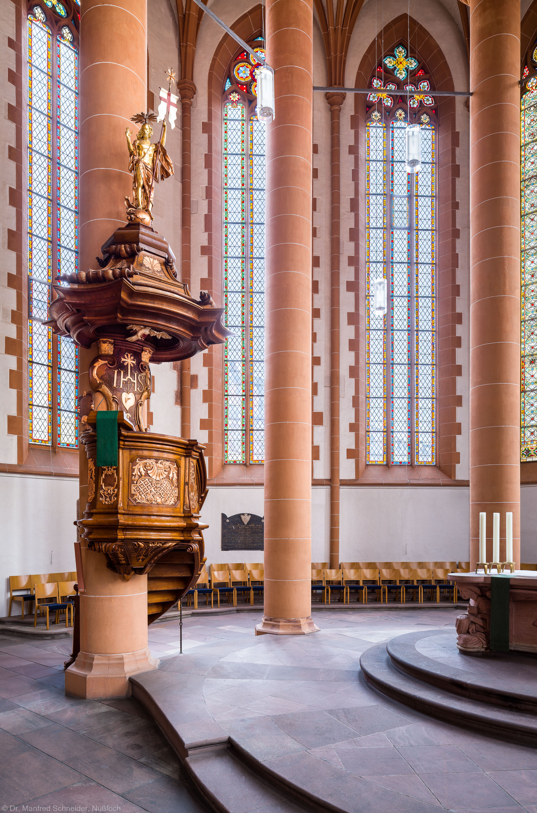 Heidelberg - Heiliggeistkirche - Kanzel - Blick in den Chor und auf die Kanzel(aufgenommen im Februar 2015, am späten Vormittag)