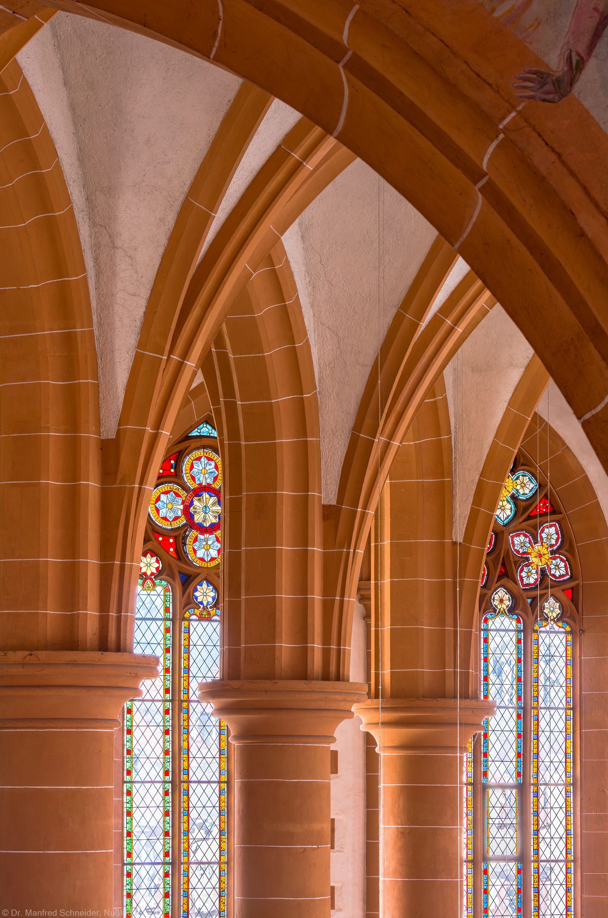 Heidelberg - Heiliggeistkirche - Chor - Blick von der Südempore nach Nordosten in das Gewölbe des Chors (aufgenommen im Mai 2015, am Nachmittag) Heidelberg - Heiliggeistkirche - Chor - Blick von der Südempore nach Nordosten in das Gewölbe des Chors (aufgenommen im Mai 2015, am Nachmittag)